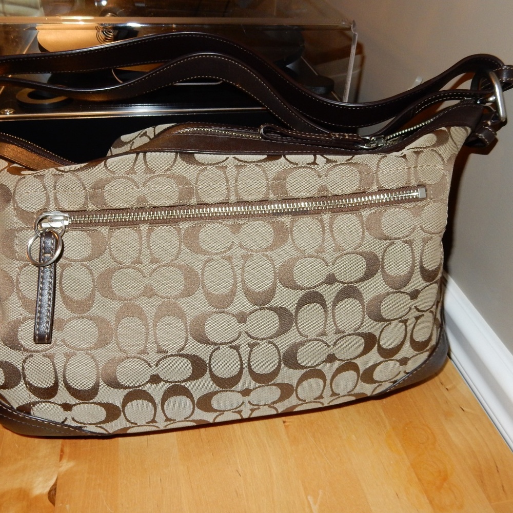 Coach Hobo style Signature fabric purse - Picture 2 of 9